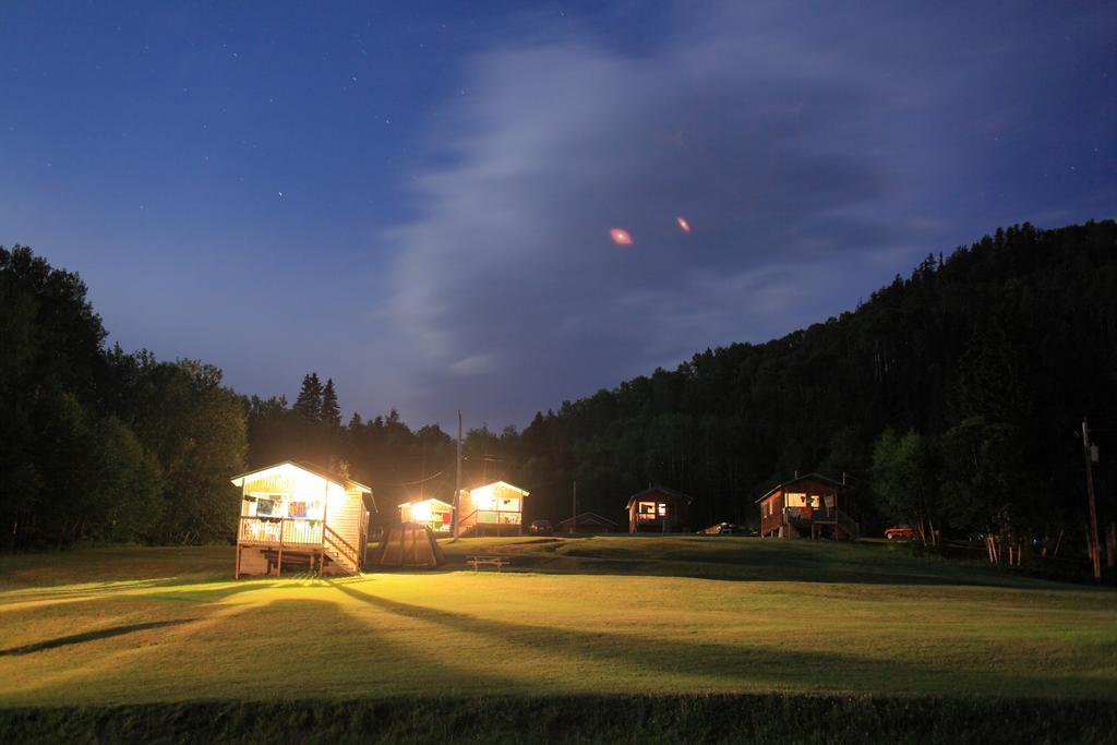 Village Vacances Petit-Saguenay Exterior foto